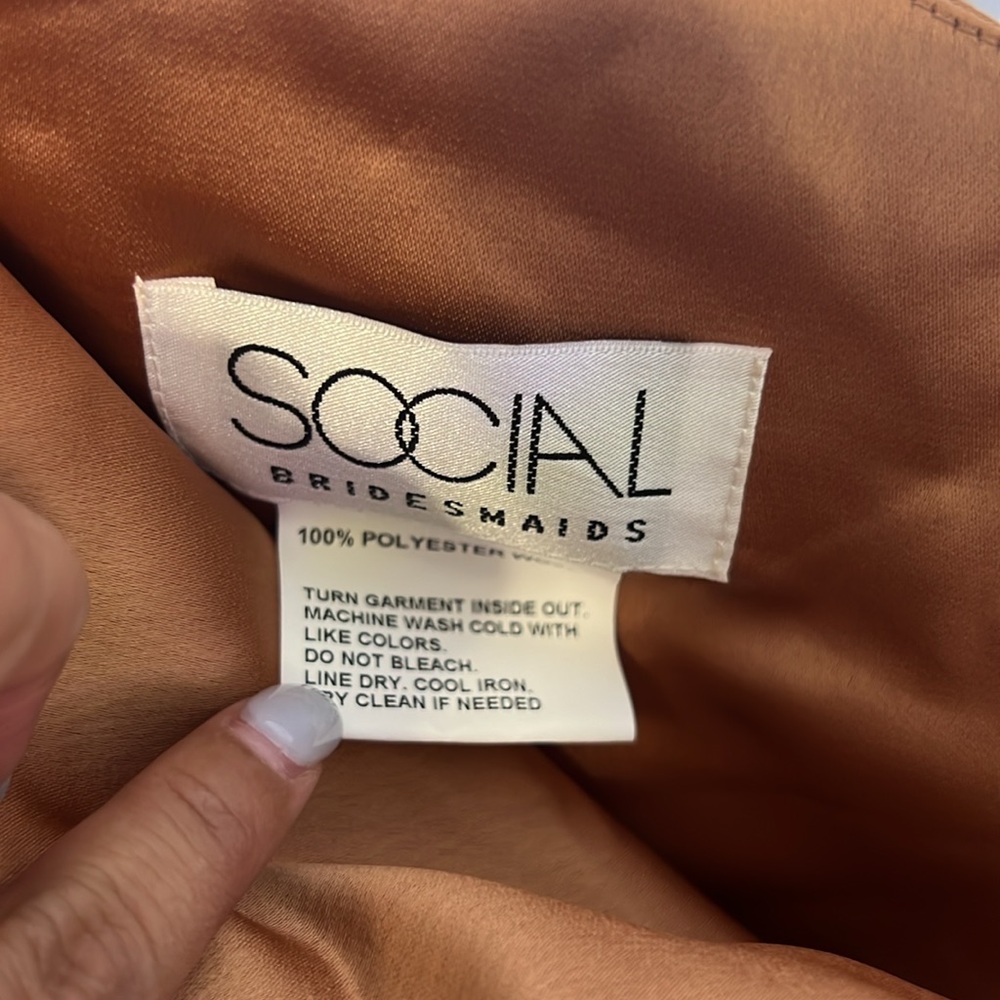 Social Toffee Dress - Picture 5 of 7